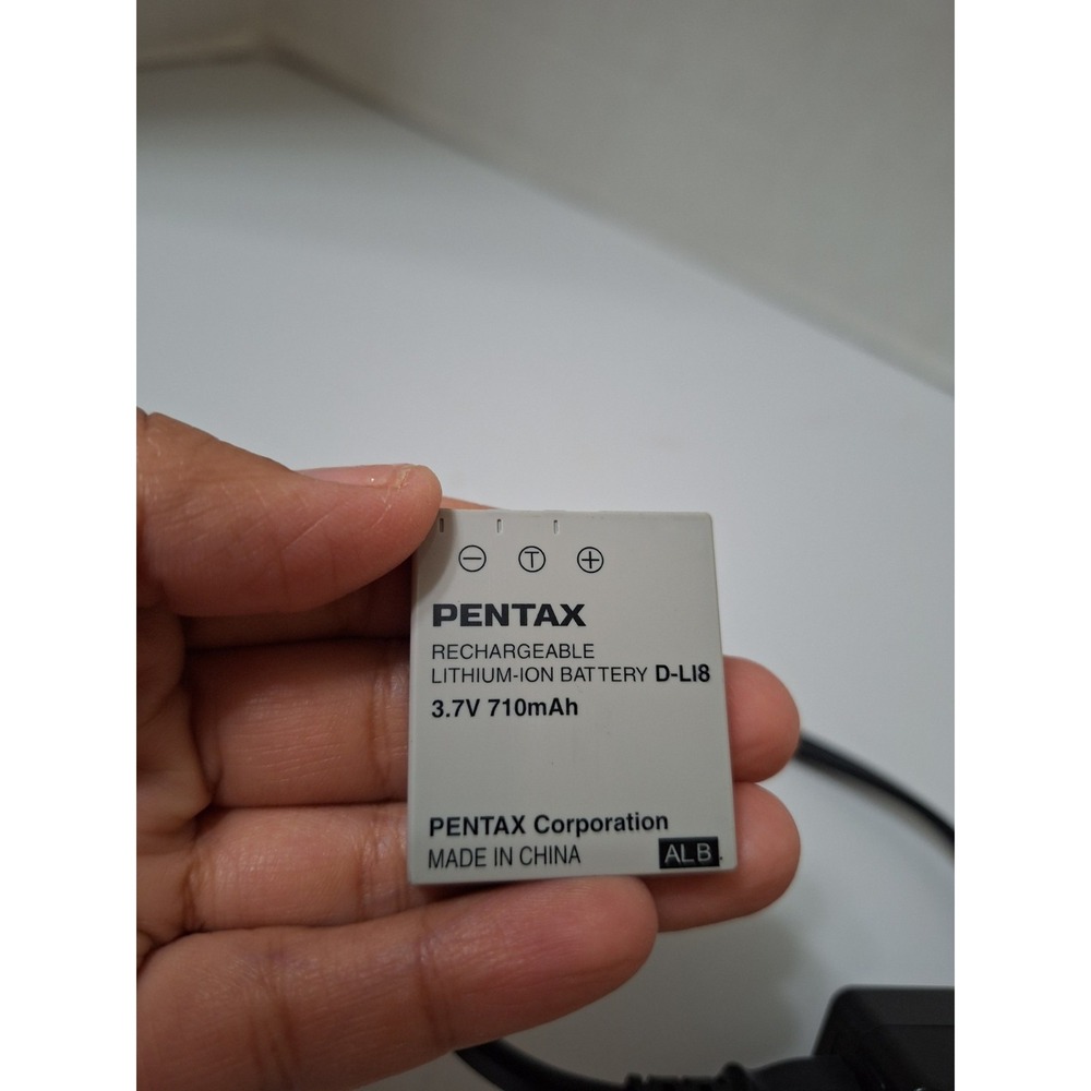 D-BC8 Battery Charger W/Battery for Pentax Camera - Tested Works - Picture 3 of 4